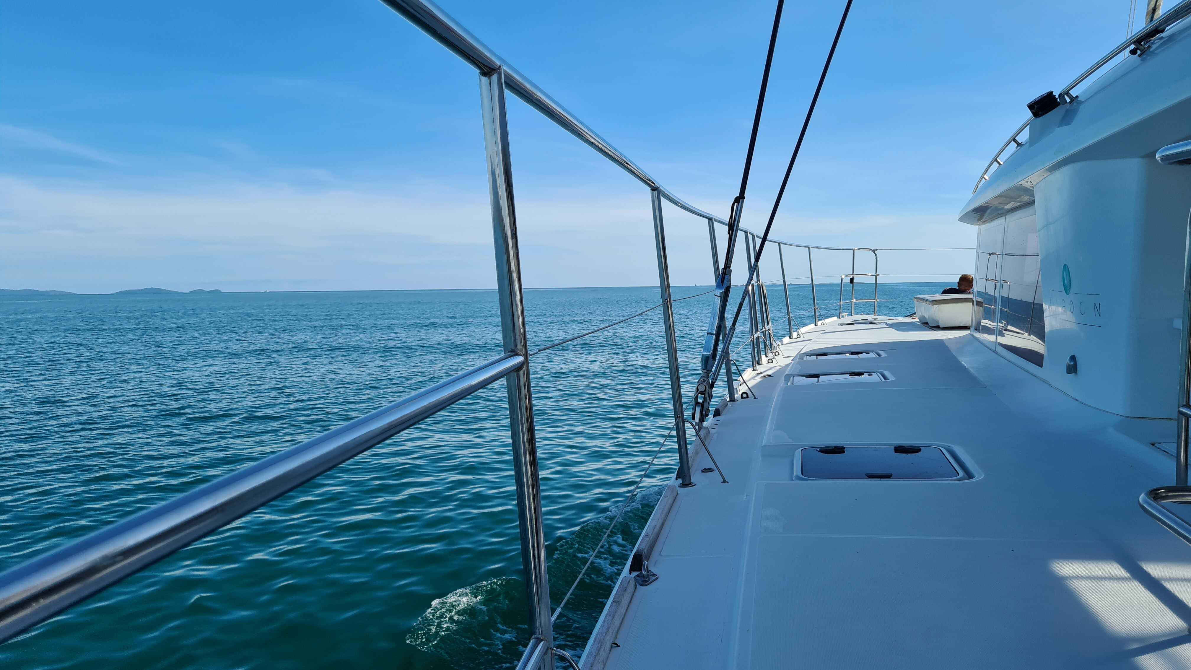 how-to-become-a-yacht-deckhand